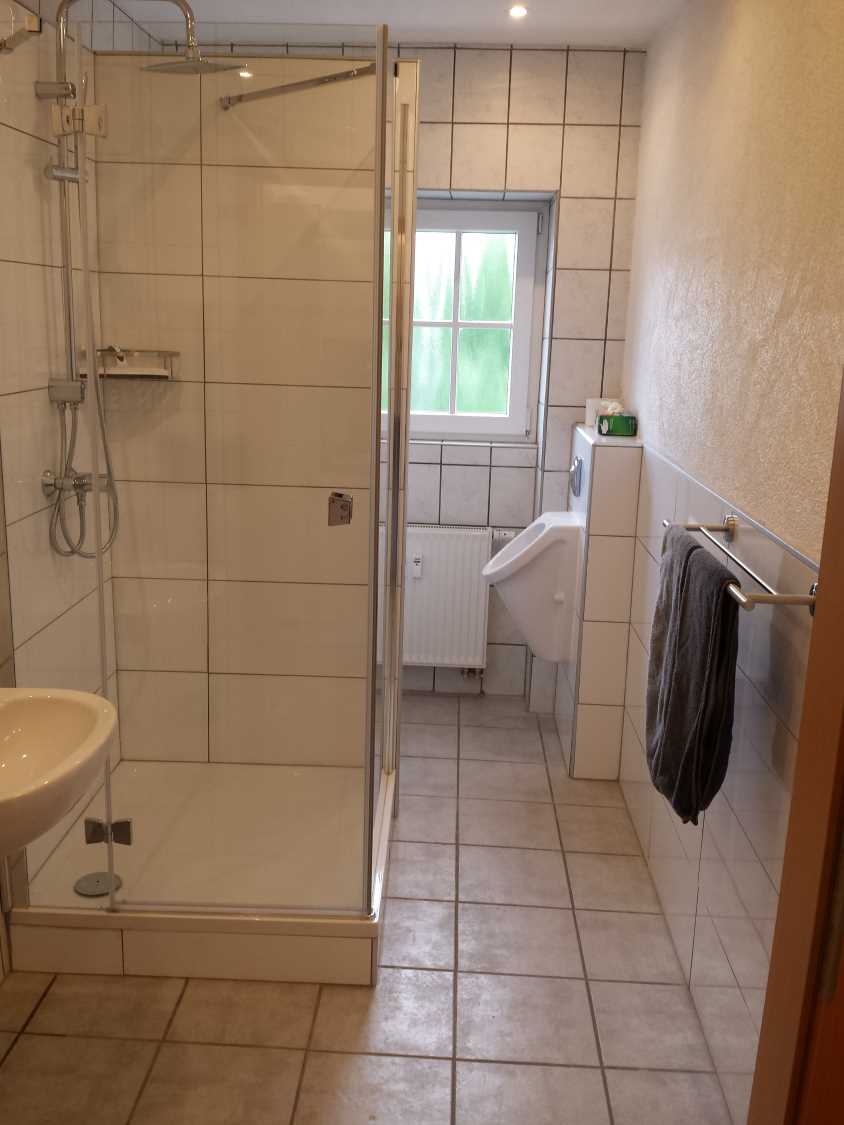 Ferienwohnung Biosphäre Bliesgau, Bad mit Dusche, kostenlose Handtücher